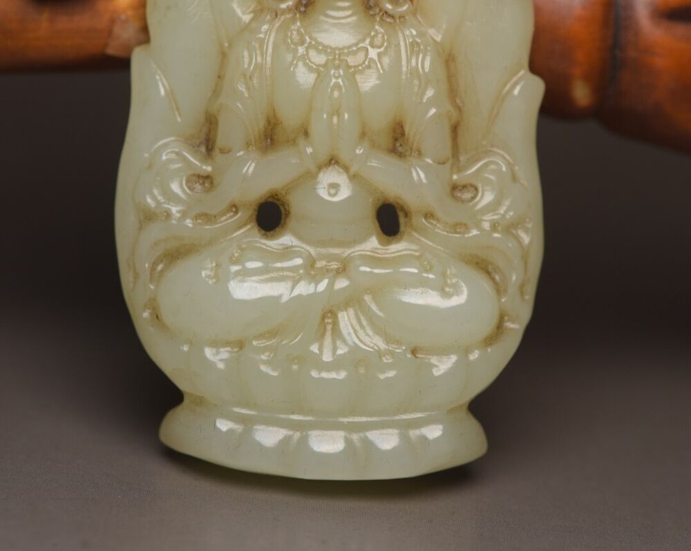 Chinese Natural Hetian Jade Carving Kwan Yin Statue Lucky Jade Pendant Jewelry