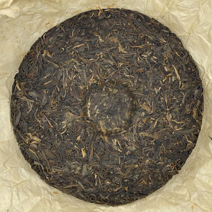Pu'er tea, 2004, Chinese tea green Ruyi old banzhang, Chinese tea green Ruyi old banzhang, 357 grams, raw