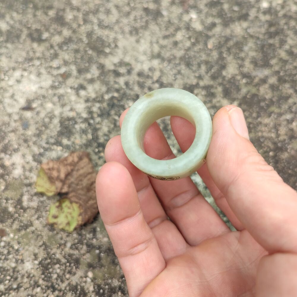 Chinese Natural Hetian Jade Carved Exquisite Thumb Ring Collection Jewelry Art
