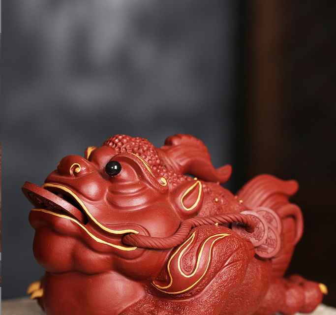 Yixing purple sand tea is favored by great fortune. The raw ore Dahongpao tea tr