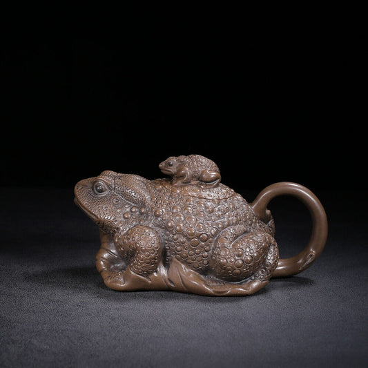 Chinese Yixing Zisha Clay Handmade Exquisite Teapot（母子金蟾 底款：友泉 ）