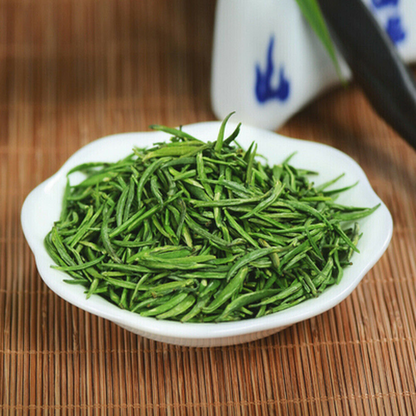 New 50g China Green Tea Jin Tan Que She Hand Picked Sparrow Tongue