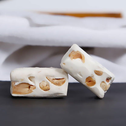 经典花生牛轧糖老式牛扎糖休闲零食 Classic Peanut Nougat Old Fashioned Nougat Casual Snack