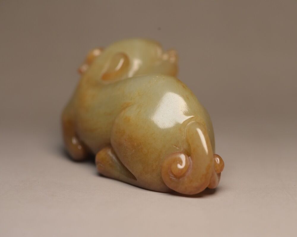 Old Chinese Natural Hetian Jade Carved Exquisite Beast Statue Sculpture Rare Art