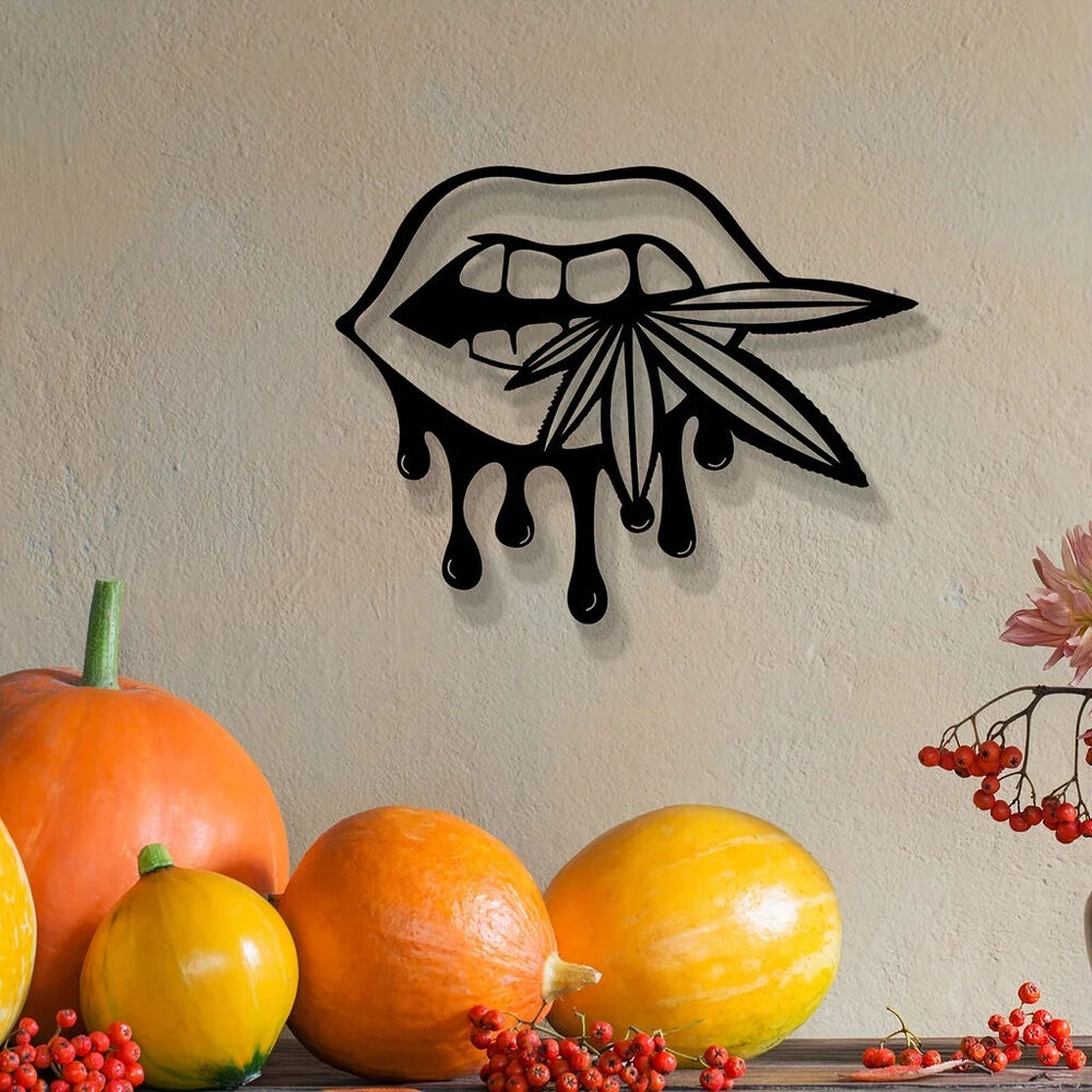 Metal Lips Bitting Weed Leaf Halloween Decor, Halloween Metal Garden