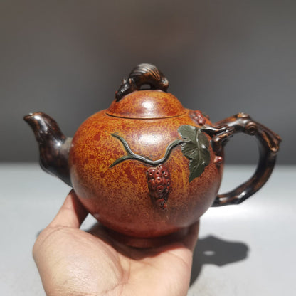 Chinese Yixing Zisha Clay Handmade Exquisite Teapot（松鼠葡萄壶 低款：蒋燕庭）