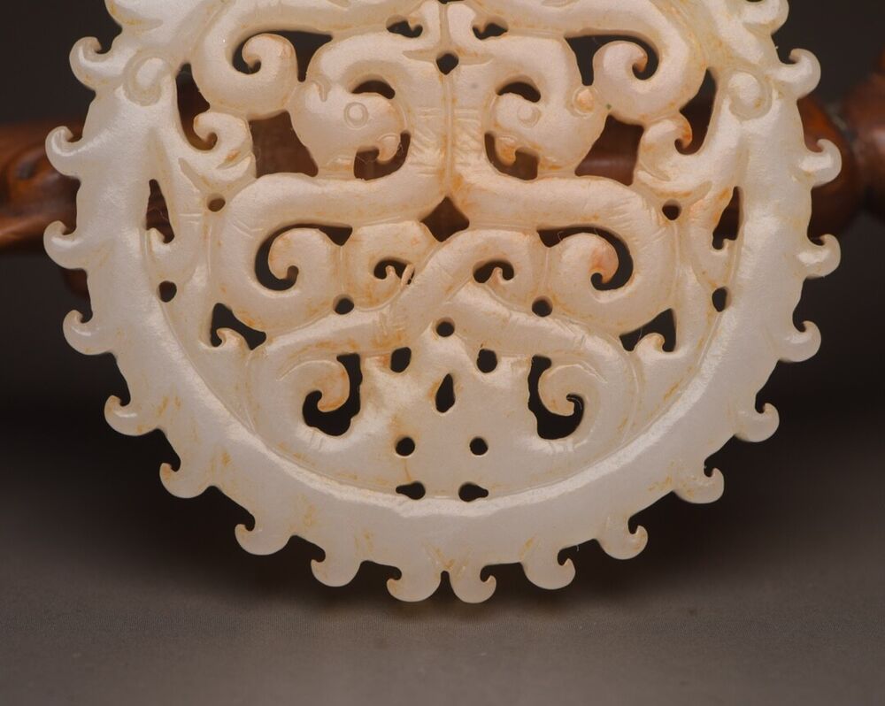 Chinese Natural Hetian Jade Carving Dragon Statue Exquisite Pendant Jewelry Art