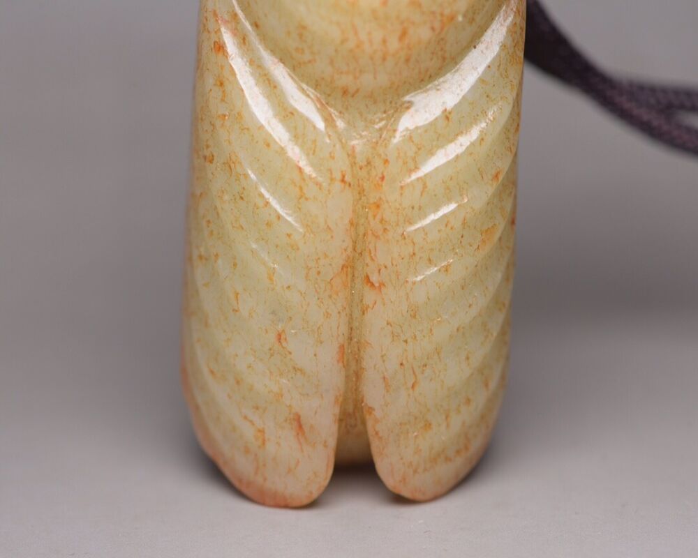 Chinese Natural Hetian Jade Carving Cicada Statue Nice Figurine Pendant Jewelry