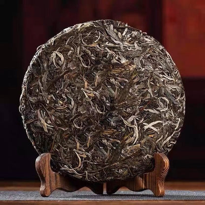 357G Banzhang Raw Tea Cake 2012 Yunnan Pu'er Tea Gold Award Tea King Spring Tea