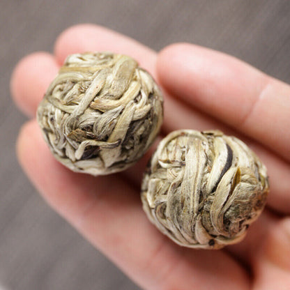 Handmade Moonlight Yunnan White Tea Beauty Silver Needle White Tea Ball Long Zhu