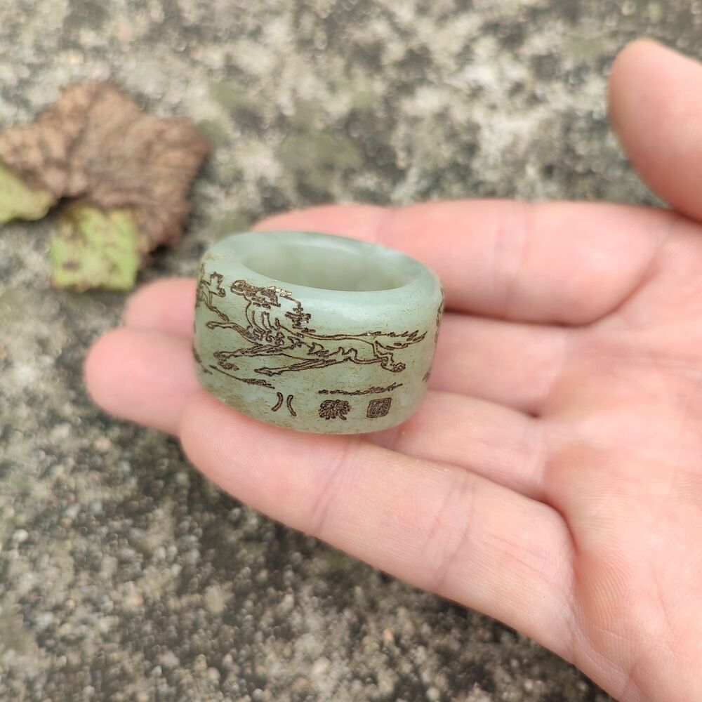 Chinese Hotan Hetian Jade Horse Carving Sculpture Collector Thumb Ring Jewelry