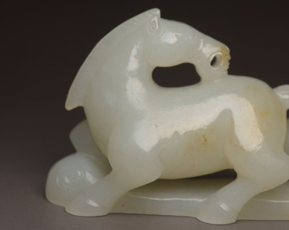 Top Chinese Natural Hetian Jade Carving Exquisite Horse Statue Figurines Artwork