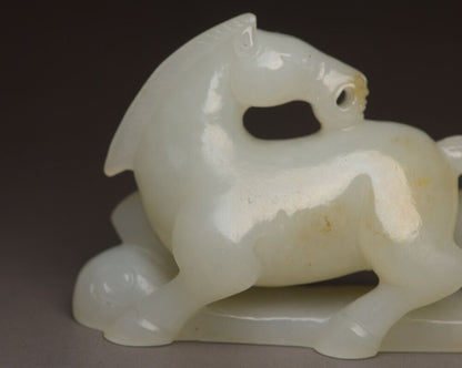 Top Chinese Natural Hetian Jade Carving Exquisite Horse Statue Figurines Artwork
