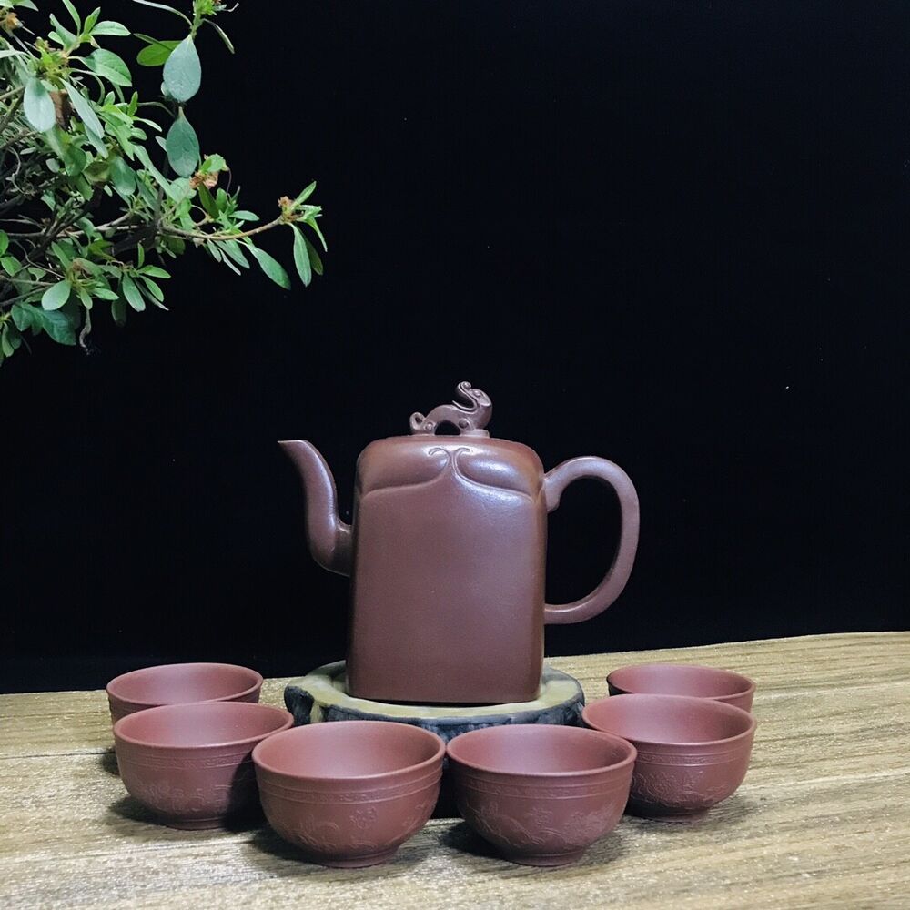 Chinese Yixing Zisha Clay Handmade Exquisite Teapot（灵玺 底款：王寅春）