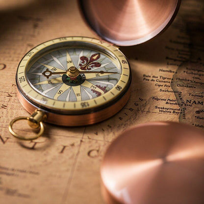 Pocket Compass Retro Copper Retro Flip Covers Watch Marine Survival Tool 71x50mm