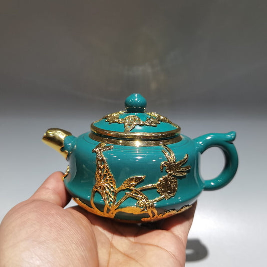 Chinese Yixing Zisha Clay Handmade Exquisite Teapot （描金珐琅彩壶 低款：周桂珍)