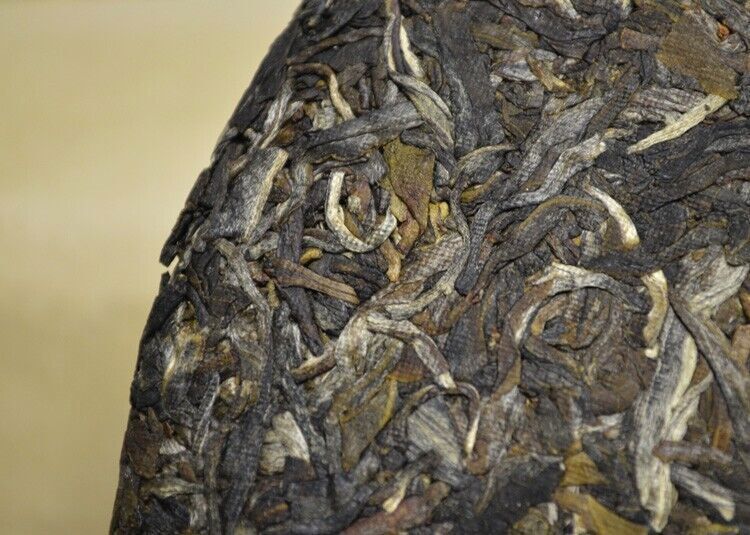 2014 Pu'er Tea Golden Seal Series Xiaguan Round Tea T7653 Discus Raw Tee 普洱 357g