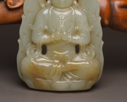 Chinese Natural Hetian Jade Carving Exquisite Guanyin Figurines Pendant Jewelry