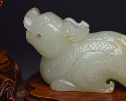 Chinese Antique Hetian Jade Carved Exquisite Beast Statue Decor Collections Art