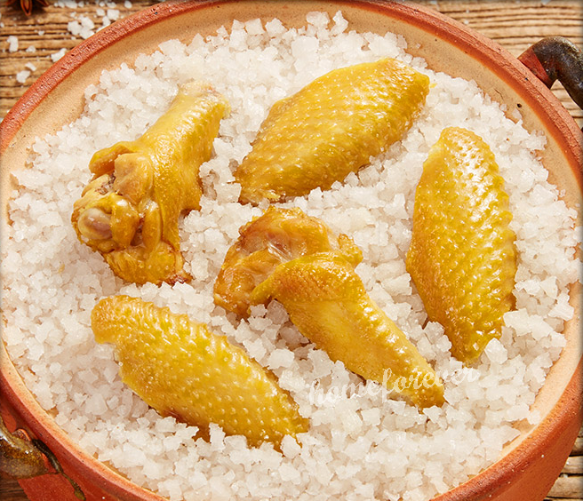 Wuqiong Salt-baked Chicken Wings Chinese Specialty Snacks 12 Bags 无穷盐焗鸡翅 12袋装