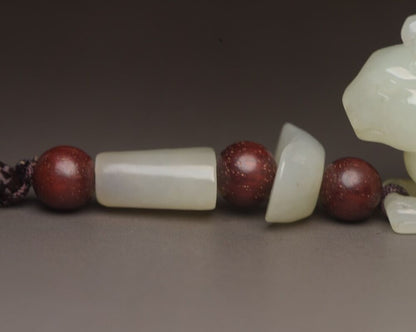 Top Chinese Natural Hetian White Jade Carved Exquisite Beast Statue Figurine Art