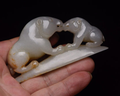 Chinese Antique Hetian Jade Carved Sculpture Exquisite Bear Statue Collections