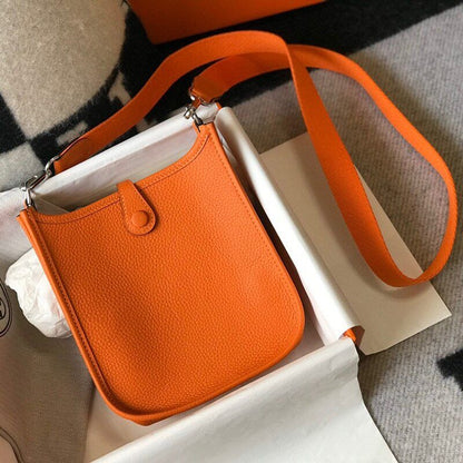 2022 NEW Women's Bucket Bag Handbag Hollowed Crossbody Bag Leather