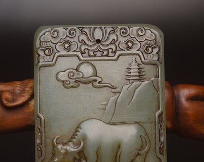 Chinese Antique Natural Hetian Jade Carving Cattle Statue Nice Pendant Jewelry