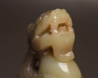 Chinese Natural Hetian Jade Carving Exquisite Beast Statue Figurine Artwork Rare