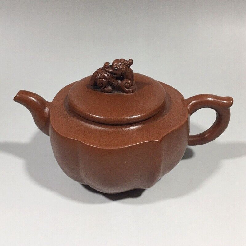 Chinese Yixing Zisha Clay Handmade Exquisite Teapot （菱花壶 底款：汪寅仙）