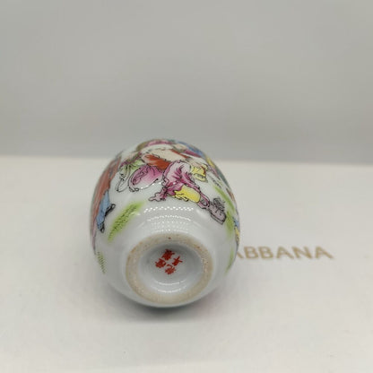 Chinese Vintage Porcelain Snuff Bottles Exquisite Painted Figure Pattern buddha
