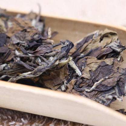 Premium Fuding White Tea Shoumei Date Fragrant White Tea Cake Chinese Tea 12.3oz