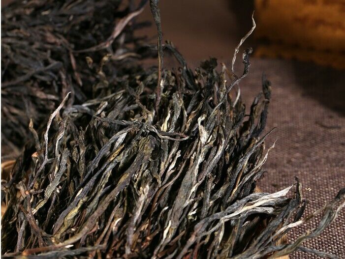 Hand-made Yunnan ancient Pu 'er tree tea raw Pu 'er tea uncooked Pu 'er tea-