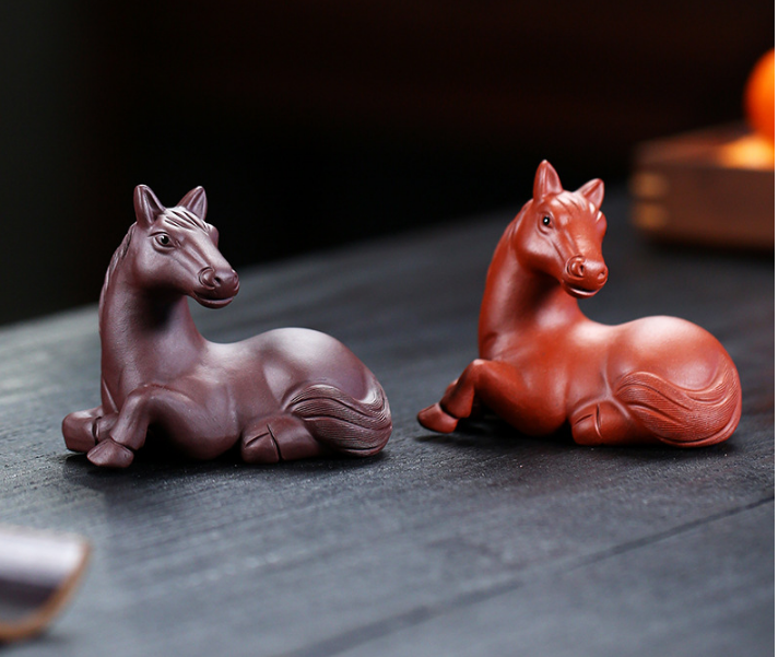Yixing handmade purple sand sculpture tea tray decoration tea pet horse