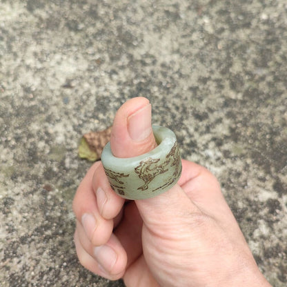 Chinese Hotan Hetian Jade Horse Carving Sculpture Collector Thumb Ring Jewelry