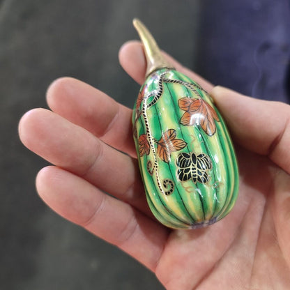 Chinese Porcelain Snuff Bottle Ceramics melon and fruit Statue Figurine Painting