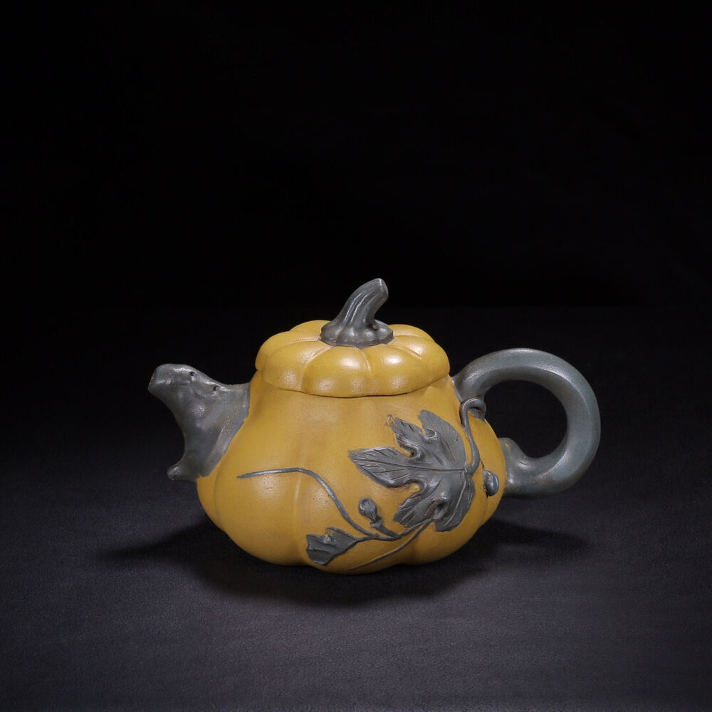 Chinese Yixing Zisha Clay Handmade Exquisite Teapot（南瓜 底款：蒋蓉）