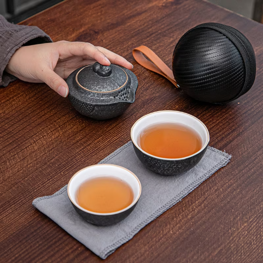 Ceramic Teapots with 2 Cups Portable Travel Tea Set