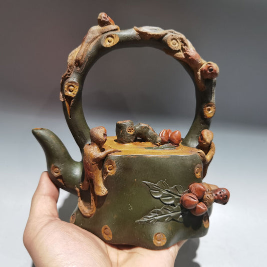 Chinese Yixing Zisha Clay Handmade Exquisite Teapot （灵猴提梁 低款：陈鸣远)