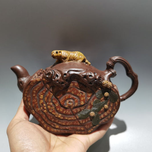 Chinese Yixing Zisha Clay Handmade Exquisite Teapot 品名：虎虎生威 底款：汪寅仙