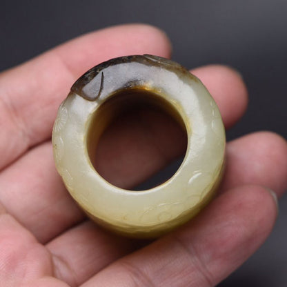 Chinese Natural Hetian Jade Carved Unique Sculpture Collector Thumb Ring Jewelry