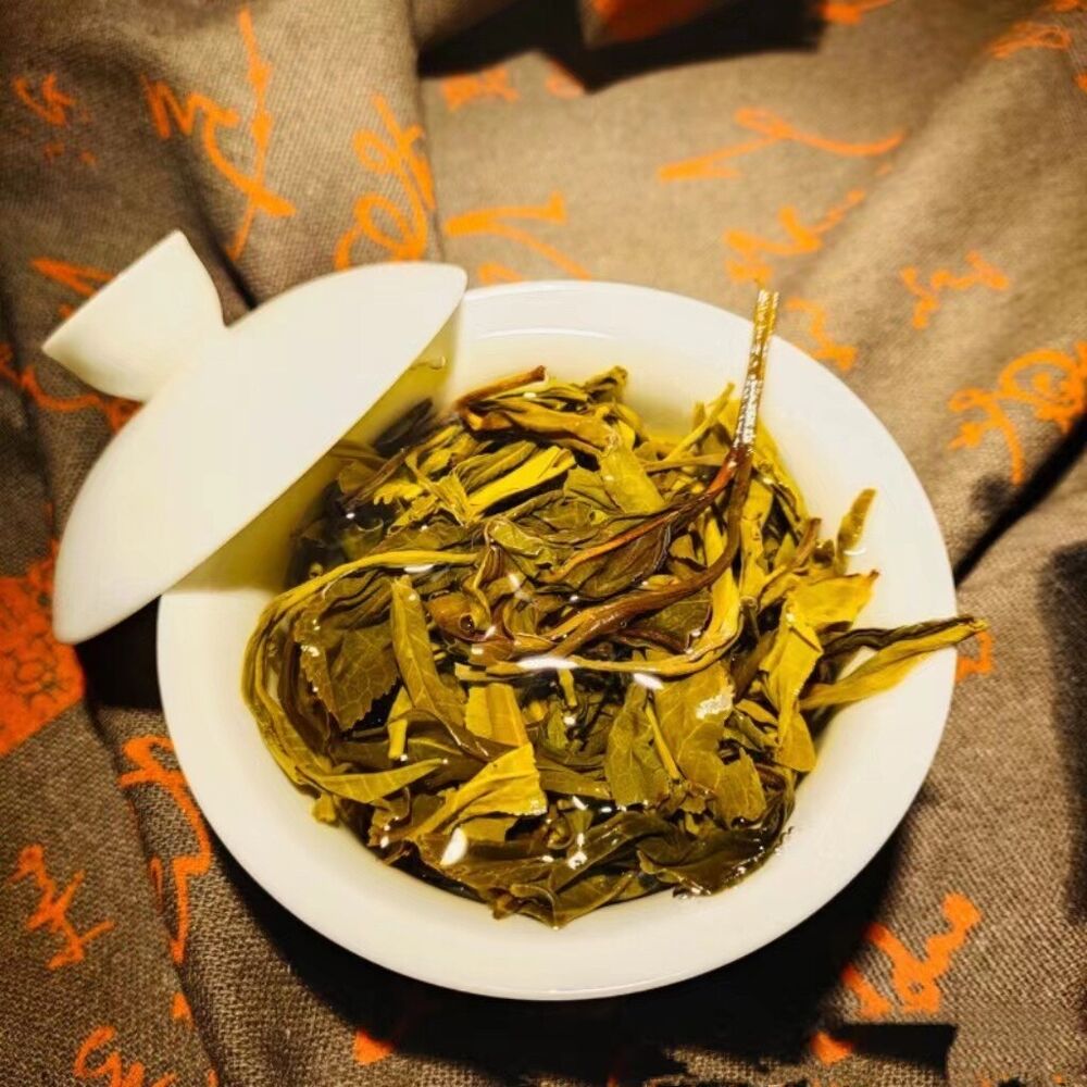 Yunnan Tea Jingmai Early Spring Cow Cake Handmade Puerh Tea Raw Tea 357g