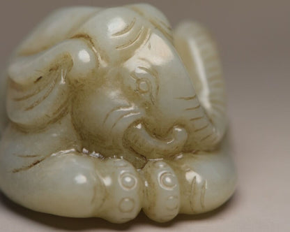 Collection Chinese Natural Hetian Jade Carved Elephant Statue Figurine Ornaments