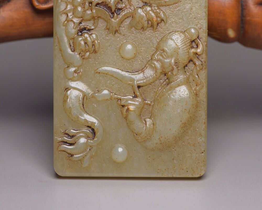 Chinese Natural Hetian Jade Carved Dragon Statue Figure Story Pendant Jewelry