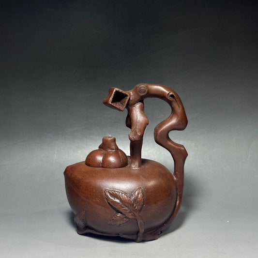 Chinese Yixing Zisha Clay Handmade Exquisite Teapot（仙桃提梁 底款：汪寅仙）