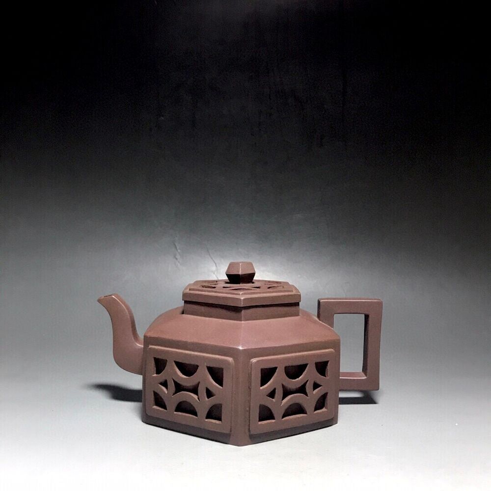 Chinese Yixing Zisha Clay Handmade Exquisite Teapot（六方镂空 底款：如图）