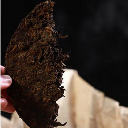 357g Yunnan 2010 Year Aged Puerh Ripe Tea Cake Qizi Ecological Cooked Pu-erh Tea