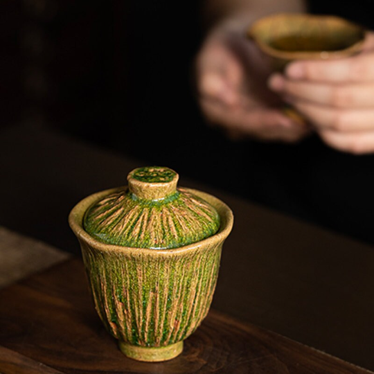 Novelty Ceramic Gaiwan Lotus Tea Bowl with Lid Tea Makers 140ml