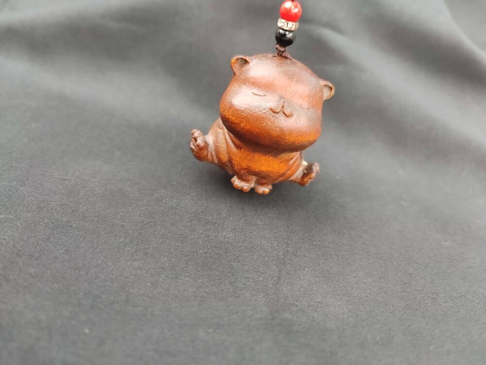 Happy Wood Carved Lucky Mini Rabbit Statue Gift Car Phone Purse Ornament Decor