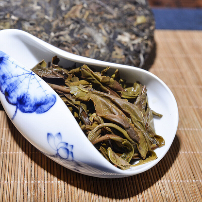 357g Yunnan Pu-erh Tea Cake Yiwu Ancient Tree Cha Tea Green Tea Health Care